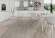 Skaben Design Rhino Click 55 Parisien Eiche beige Real Feel 1-Stab Landhausdiele 4V Trittschalldämmung Raum4 Skaben Design Rhino Click 55 Parisien Eiche beige Real Feel 1-Stab Landhausdiele 4V Trittschalldämmung Raum4