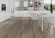 Skaben Design Rhino Click 55 Scandi Eiche natürlich hell Real Feel 1-Stab Landhausdiele 4V Trittschalldämmung Raum4 Skaben Design Rhino Click 55 Scandi Eiche natürlich hell Real Feel 1-Stab Landhausdiele 4V Trittschalldämmung Raum4