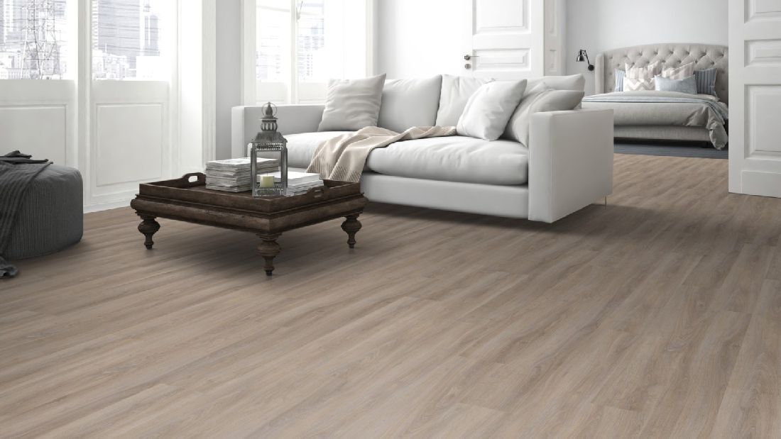 Skaben Design Rhino Click 55 smart Eternal Eiche Greige 1-Stab Landhausdiele 4V Trittschalldämmung Raum2