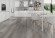 Skaben Design Rhino Click 55 Spreewald Eiche vergraut Real Feel 1-Stab Landhausdiele 4V Trittschalldämmung Raum2 Skaben Design Rhino Click 55 Spreewald Eiche vergraut Real Feel 1-Stab Landhausdiele 4V Trittschalldämmung Raum2