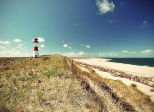 Skaben photo wallpaper Beach - Green / Blue | beach, lighthouse, Baltic Sea, sea wallpaper