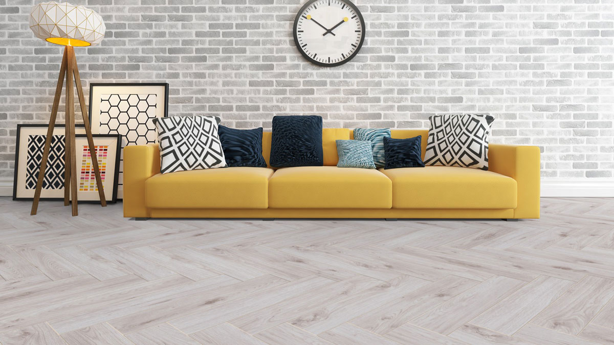 Skaben Laminat Herringbone Eiche Bilbao Fischgrät 4V Raum6