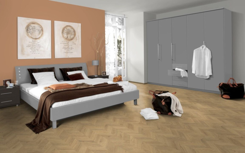 Skaben Laminat Herringbone Eiche Hell Chevron französisches Fischgrät main product photo
