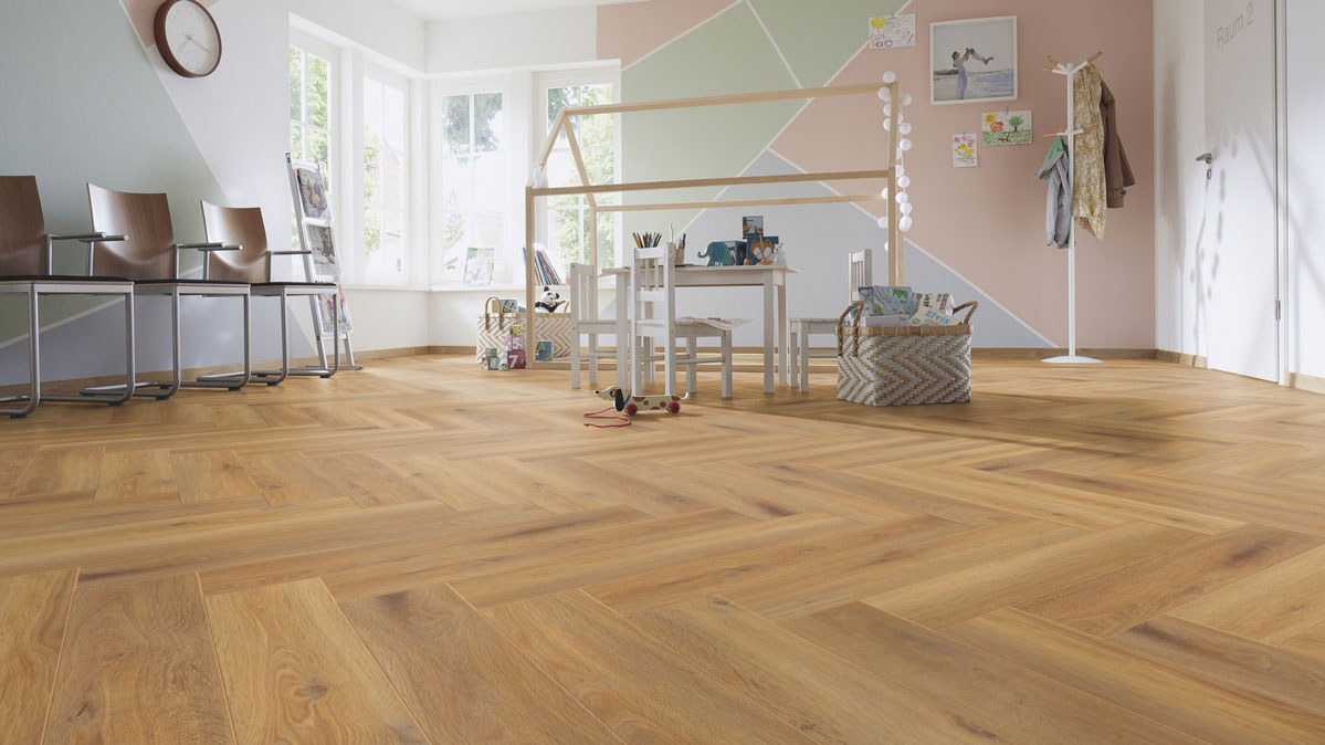 Skaben Laminat Herringbone Eiche Pontevedra Fischgrät 4V Raum7