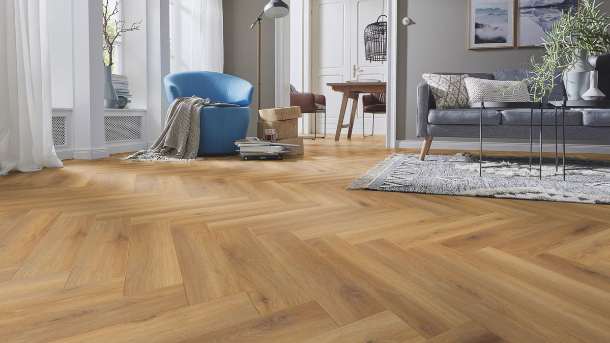 Skaben Laminat Herringbone Eiche Pontevedra Fischgrät 4V Raum9