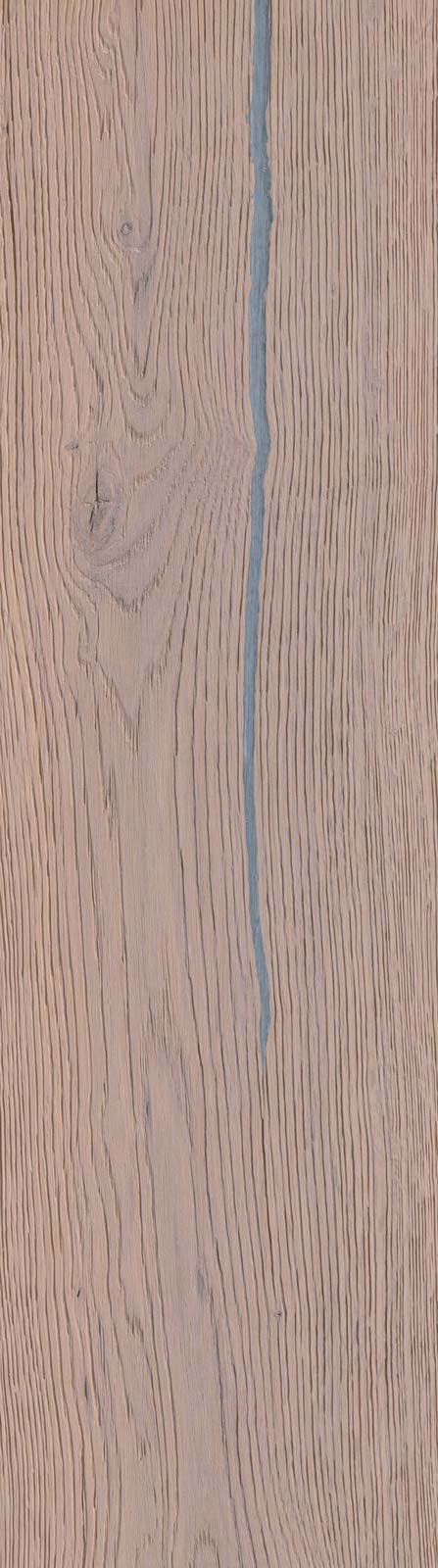 Skaben Parkett Bremen Antique Eiche Rustikal, antik markant gebürstet, schwarze Längsrisse, weiß geölt Landhausdiele 4mm 4VM Raum2