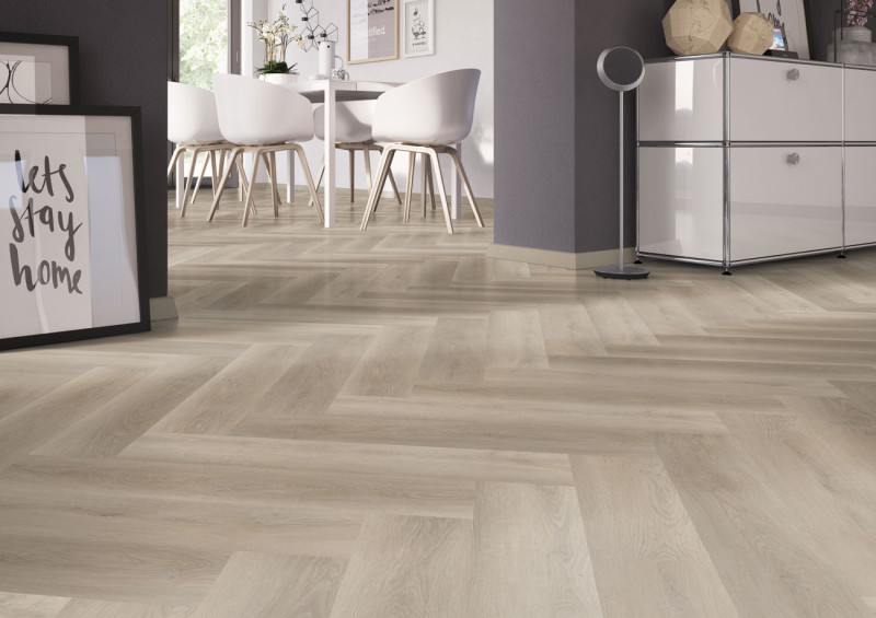 Skaben Vinyle à coller en matériau massif Life 30 Chêne soft greige Chevron main product photo