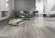 Skaben Vinylboden massiv Life 30 Vintage Eiche Greige 1-Stab Landhausdiele Raum4 Skaben Vinylboden massiv Life 30 Vintage Eiche Greige 1-Stab Landhausdiele Raum4
