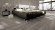 Skaben Vinylboden massiv Life 70 Vintage Eiche Grau 1-Stab Landhausdiele 4V zum kleben Raum2 Skaben Vinylboden massiv Life 70 Vintage Eiche Grau 1-Stab Landhausdiele 4V zum kleben Raum2