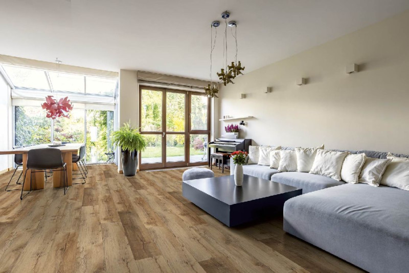 Suelo vinílico Skaben click Rígido Fuerte XXL roble tabaco aserrado tablón textura madera M4V aislamiento acústico al impacto main product photo