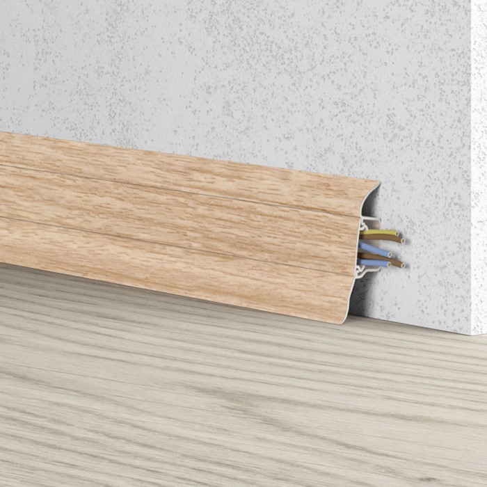 Skaben Plinthe résistante à l’eau Soft Lip avec goulotte électrique Chêne Beige / Oak Beige 006 main product photo