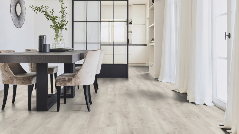 Tarkett Designboden iD Inspiration Click Solid 55 Classics Rustic Oak Light Grey Planke M4V main product photo