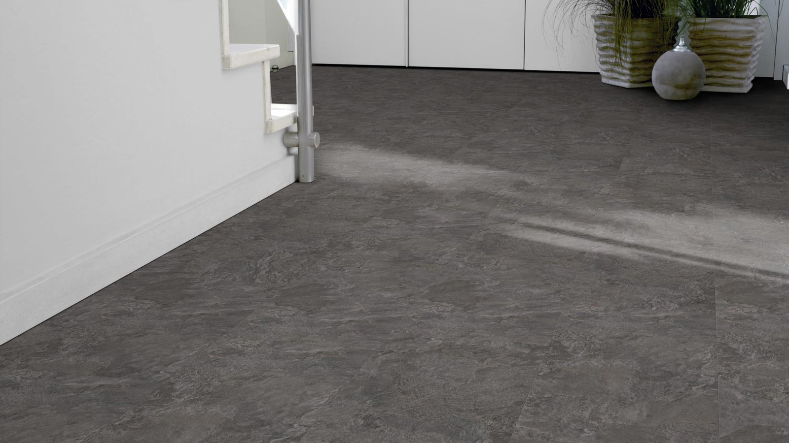 Tarkett Designboden Starfloor Click Ultimate 55 Old Stone Antracite Fliese 4V Akustikrücken Raum3