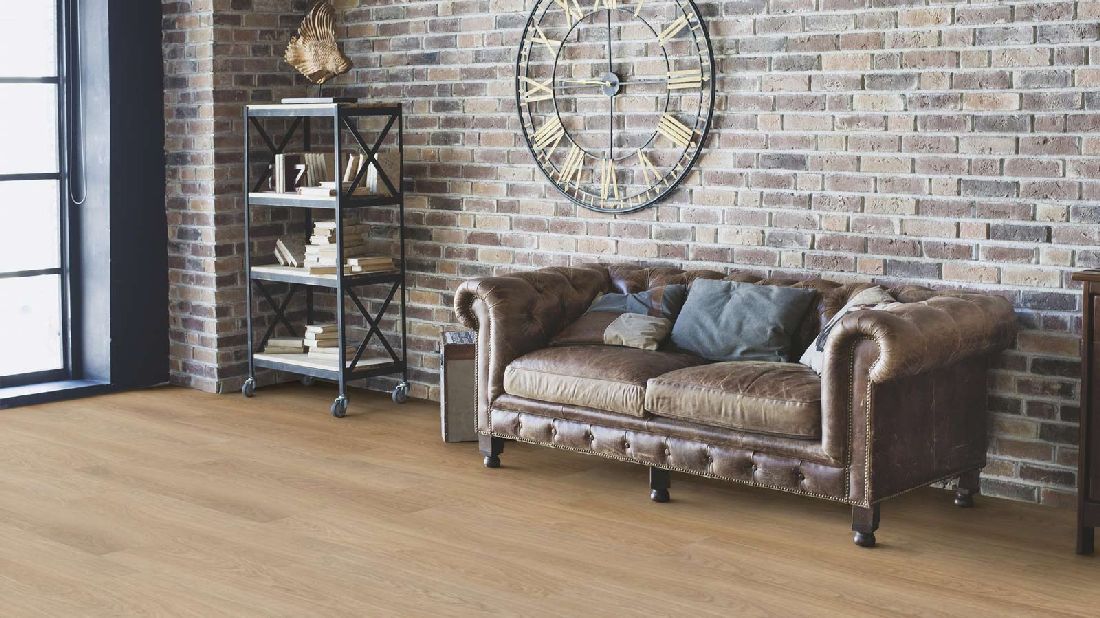 Wicanders Vinyl wood Resist ECO Manor Oak 1-Stab Landhausdiele 4V Raum2