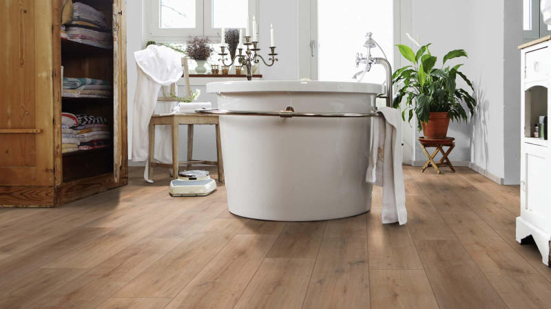 Wineo Purline Organic flooring 1000 Wood XL Multi-Layer Rustic Oak Ginger 1-strip 4V main product photo