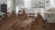 Wineo Purline Bioboden 1000 Wood XL elastisch Rustic Oak Coffee 1-Stab Landhausdiele 4V zum klicken Raum5 Wineo Purline Bioboden 1000 Wood XL elastisch Rustic Oak Coffee 1-Stab Landhausdiele 4V zum klicken Raum5
