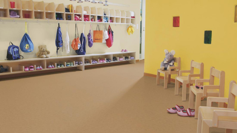 Wineo Purline Organic flooring 1500 Chip Wheat Brown Rolled goods main product photo
