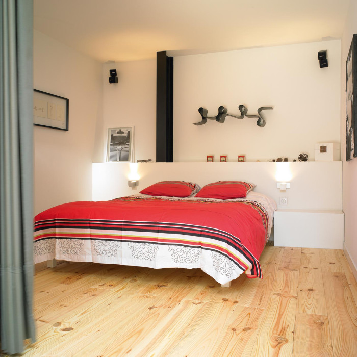 Skaben Real Wood Plank French Maritime Pine Rustic Untreated 170mm Width 21mm Height 4V main product photo