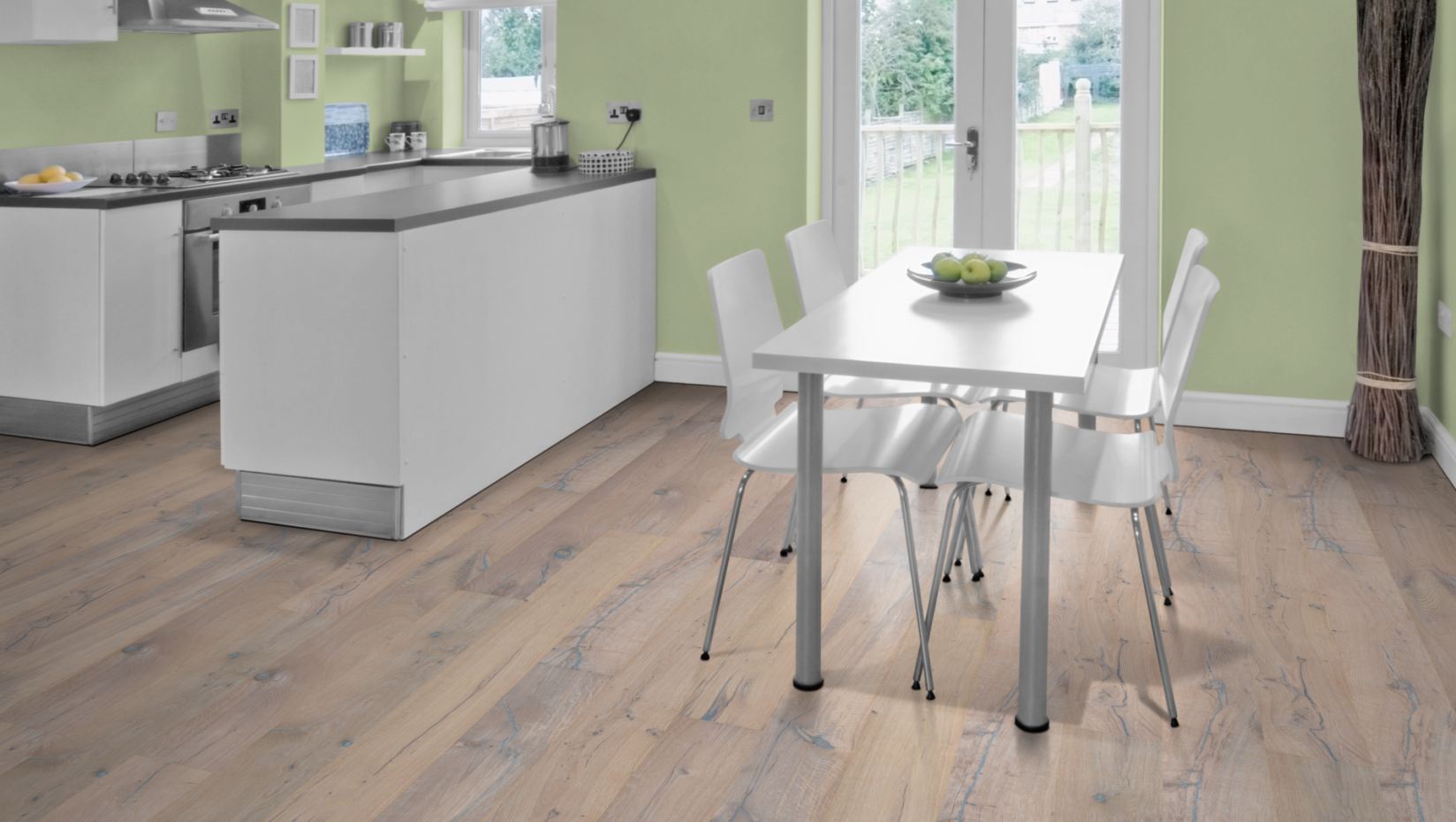 Skaben Parkett Premium Landhausdiele Eiche Alabama Weiss Classic gebürstet weiß-geölt 4V Raumbild 6