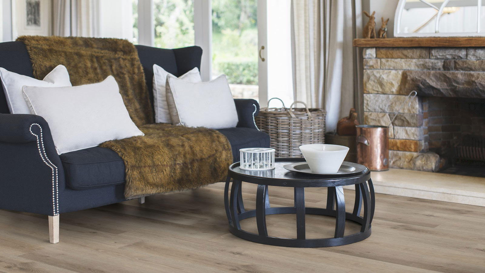 Tarkett Designboden iD Click Ultimate 55 Plus Light Oak Brown Planke 4V Akustikrücken Raum6