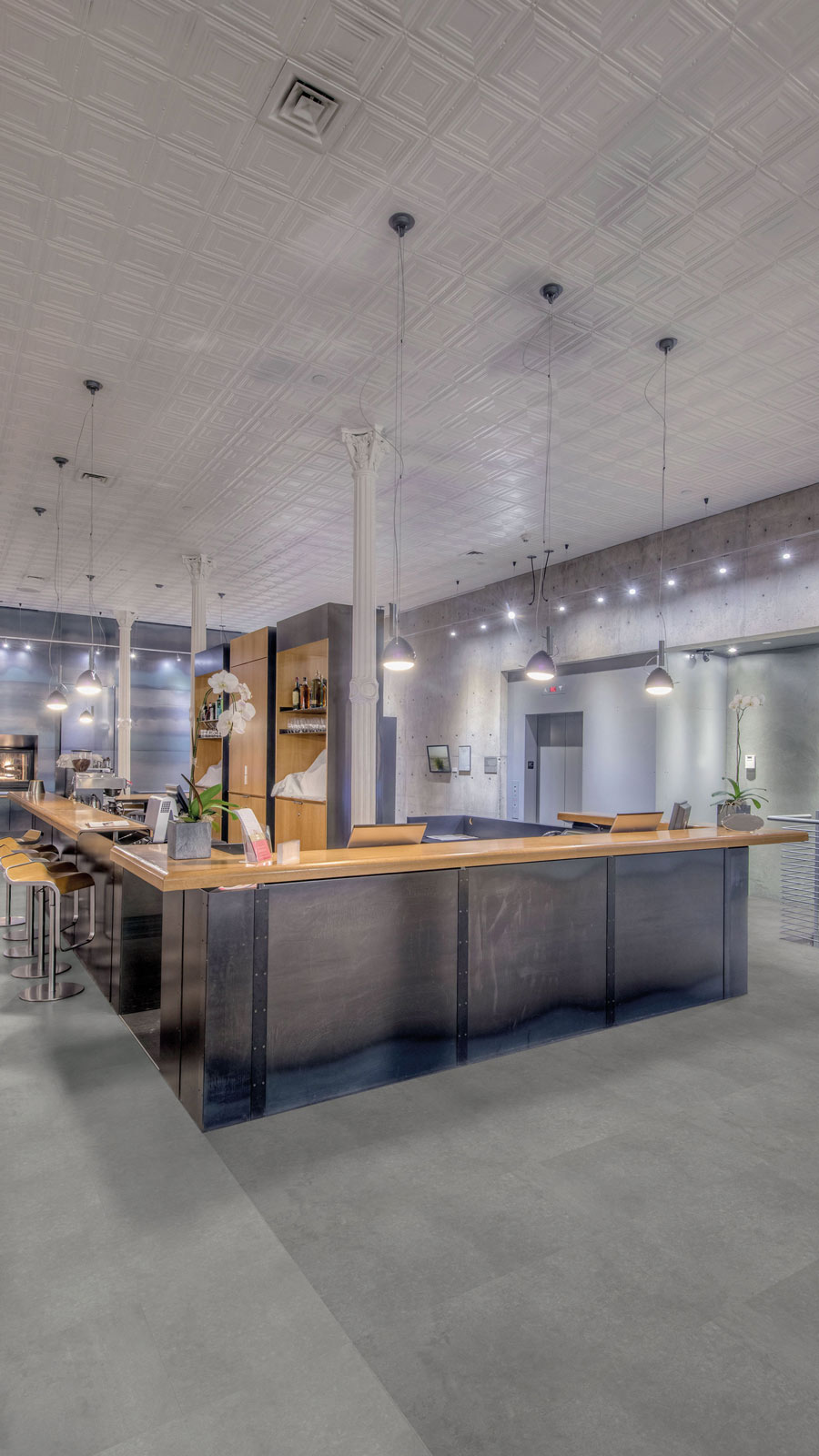 Tarkett Designboden iD Click Ultimate 55 Polished Concrete Indium Fliese 4V Akustikrücken Raum4