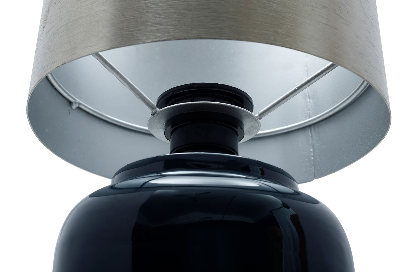 Tischlampe Benito im Extravagante Design in Farbe Dunkelblau / Silber aus Eisen handgefertigt Raum3