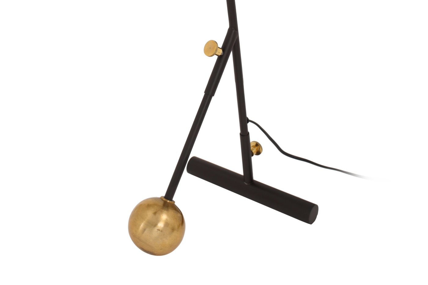 Tischlampe Kathleen im Industrial Design in Farbe Schwarz / Gold aus Metall-Mix handgefertigt Raum7