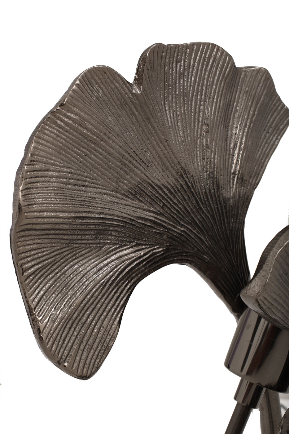 Tischlampe Nature im Industrial Design in Farbe Schwarz aus Alumium handgefertigt Raum7