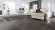 Wineo Designboden 600 Stone XL #BrooklynFactory Fliesenoptik gefaste Kante Raum5