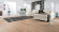 Wineo Laminat 500 Large V4 Wild Oak Brown 1-Stab Landhausdiele 4V Raum5 Wineo Laminat 500 Large V4 Wild Oak Brown 1-Stab Landhausdiele 4V Raum5