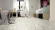 Wineo Purline Bioboden 1500 Fusion XL Flowers.Cool.Light Fliesenoptik Raum2 Wineo Purline Bioboden 1500 Fusion XL Flowers.Cool.Light Fliesenoptik Raum2