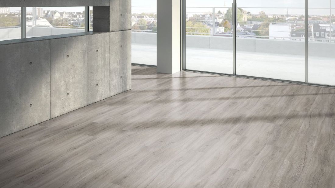 Suelo vinílico de Parador Basic 20 Roble gris pastel 1-lama