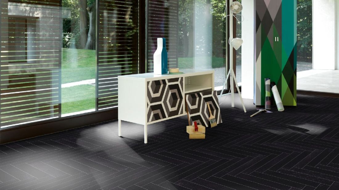 Parador Parkett Trendtime 3 Living Eiche Schwarz Matt Lackiert Stab (Fischgrät) M4V