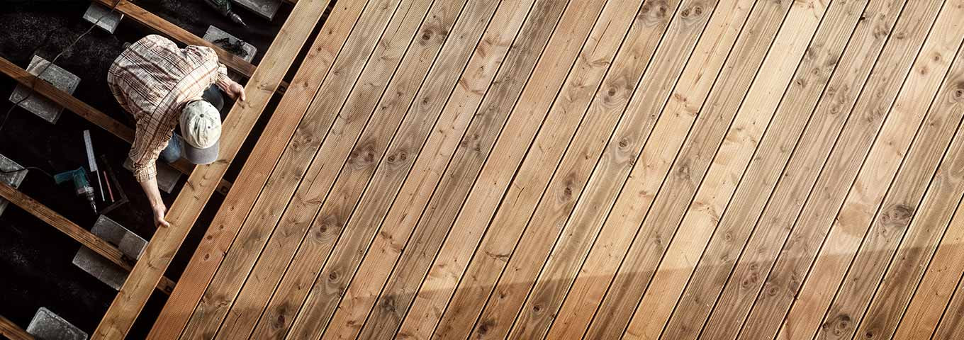 Sous-construction pour lames de terrasse en bois Pose de lames de terrasse en bois sur sous-construction
